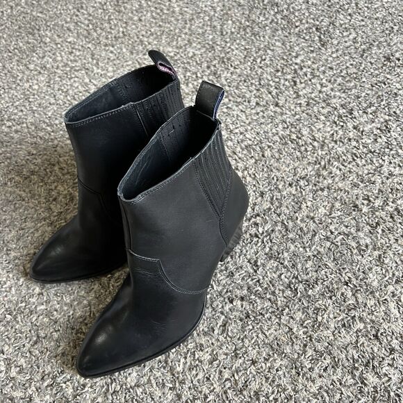 Boden Western Ankle Boots Black Leather Block Heel Pointed Toe Size 39 US 8 NEW - Picture 4 of 8